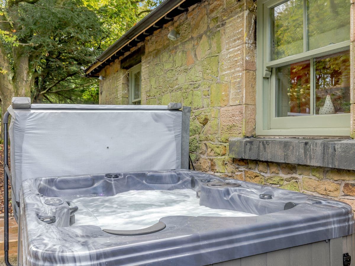 Pheasant Cottage Hot Tub